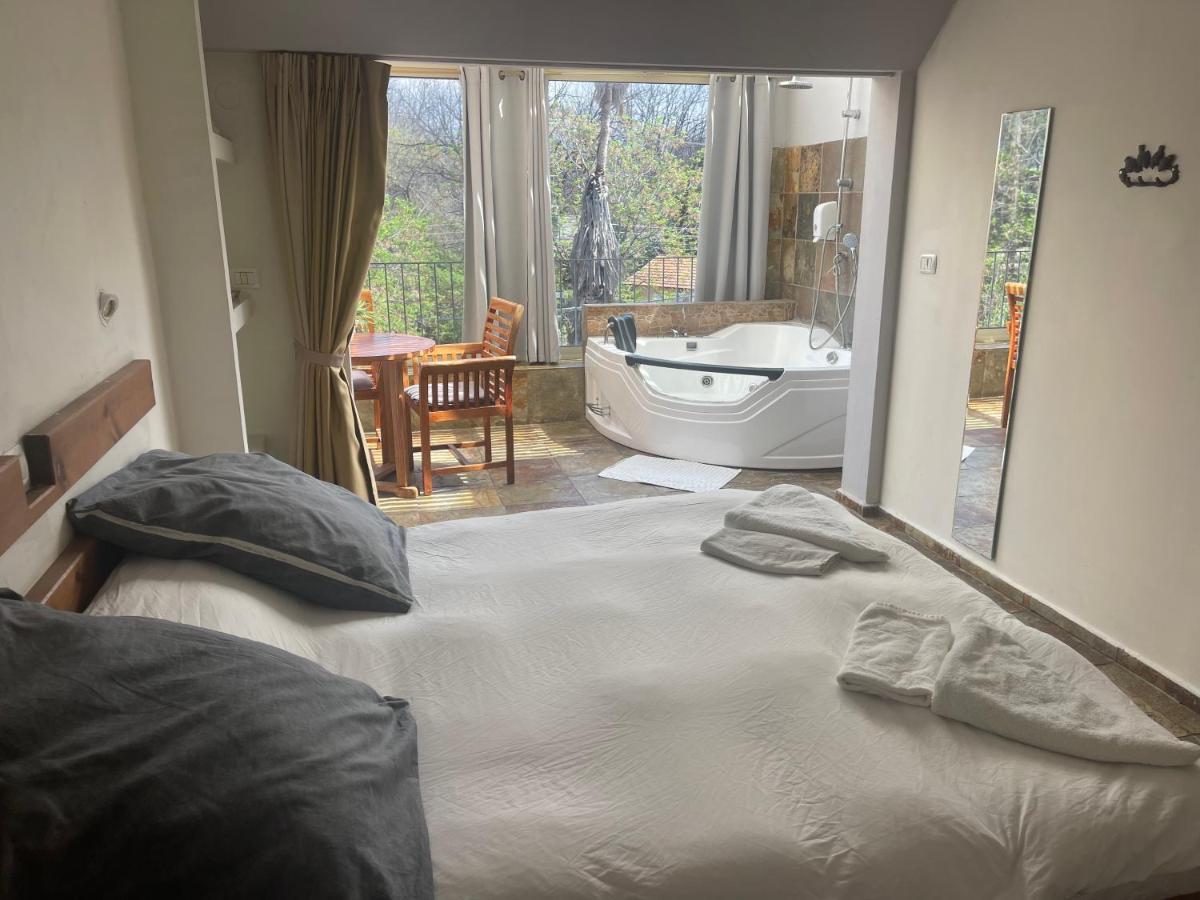 Gross Nofesh And Spa Guesthouse Beit Hillel Bagian luar foto