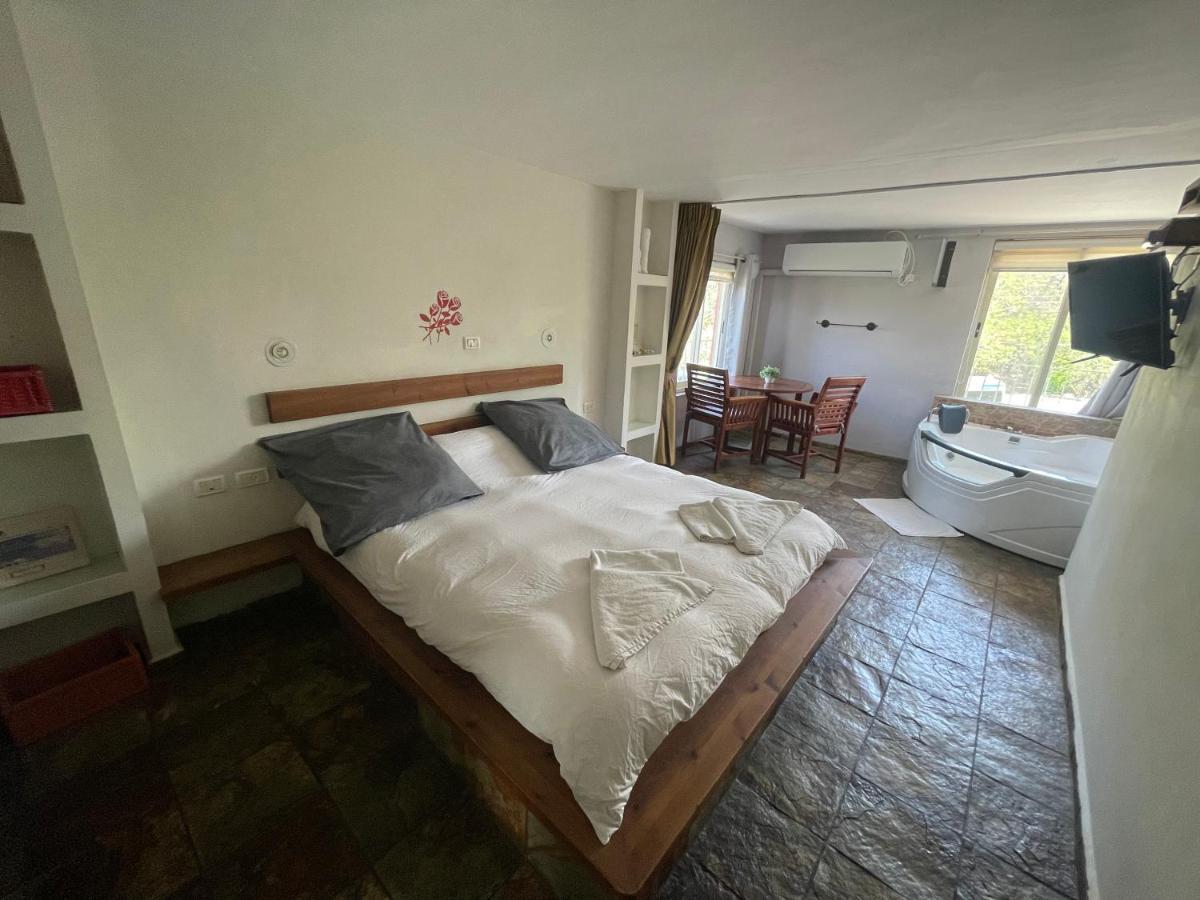Gross Nofesh And Spa Guesthouse Beit Hillel Bagian luar foto